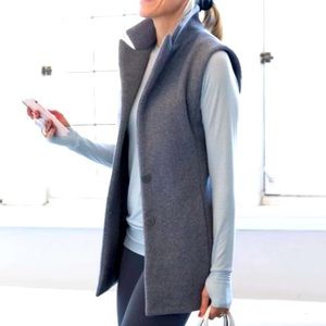 Vello Vest in Grey! Great for spring and fall! Like new